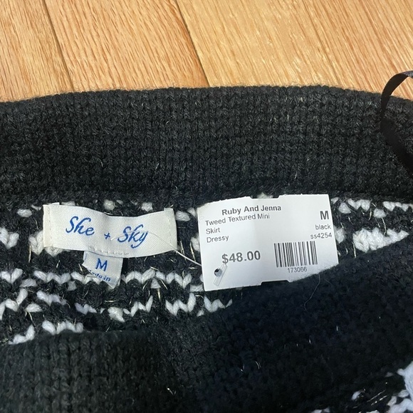 Nwt She + Sky Knitted Black and White Skirt Size Medium - Picture 3 of 6